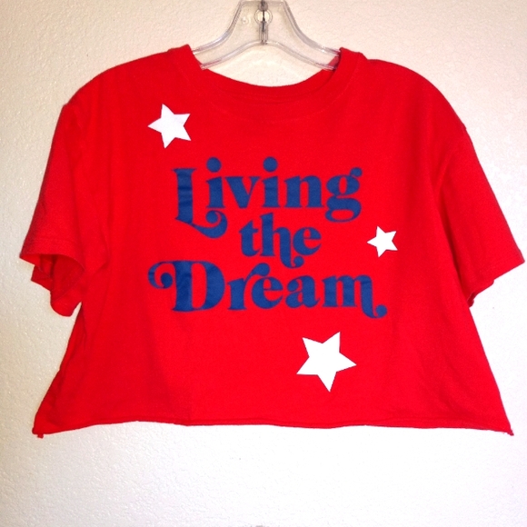 Cold Crush red T crop letter LIVING THE DREAM cotton M - Picture 1 of 3